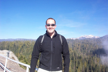 Standing atop Moro Rock in Sequoia National Park